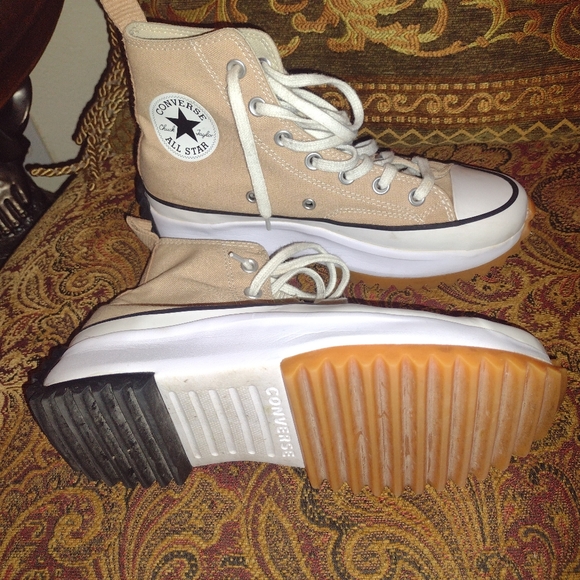CONVERSE CHUCK TAYLOR HIGH- TOP PLATFORM SNEAKER -WOMENS LIKE NEW - Picture 3 of 3